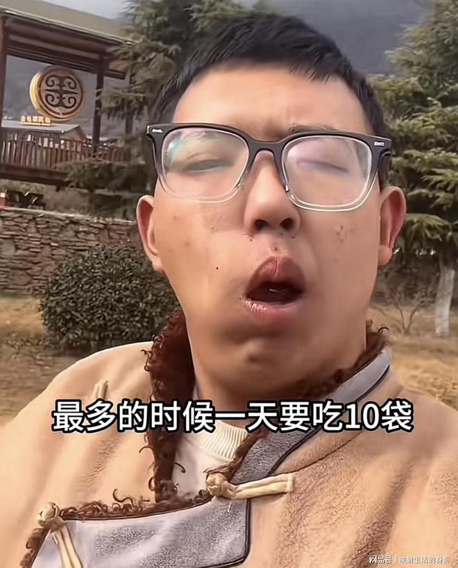 脸部变形还边嚼边劝大家别碰槟榔人生就是搏男子嚼槟榔七年导致