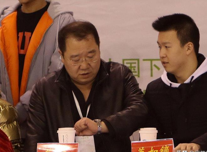 子都姓宋和巴图关系疏远专心培养英如镝尊龙凯时新版APP65岁英达现状俩孙(图22)